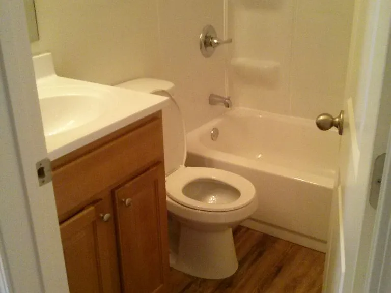 Yorktowne Apartments — Photo 12