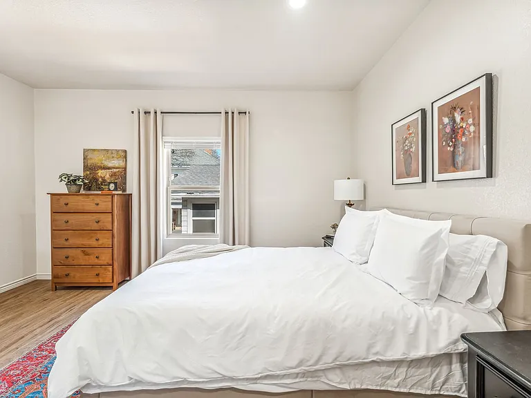 1111 W Vanderbilt St — Photo 14