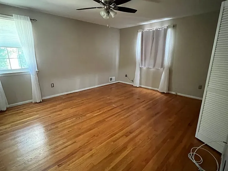 8407 W Boulevard Dr — Photo 6