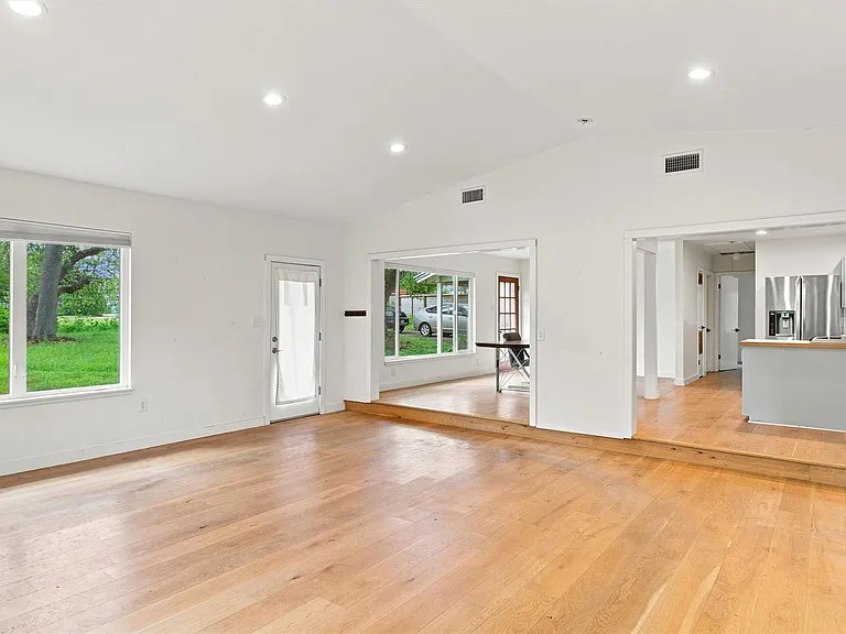 7200 Albert Rd — Photo 4