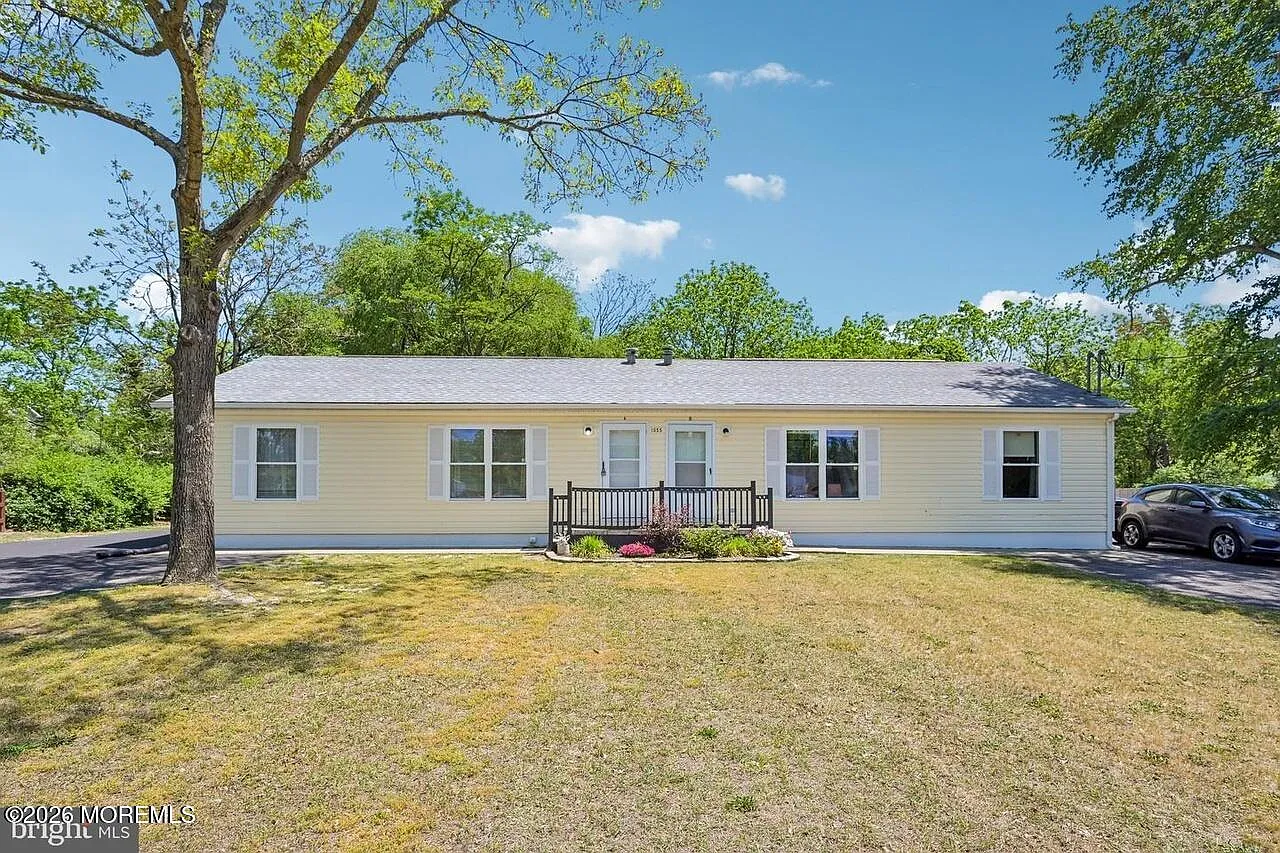 4 bed, 1728 sqft, $1,500 — Photo 2