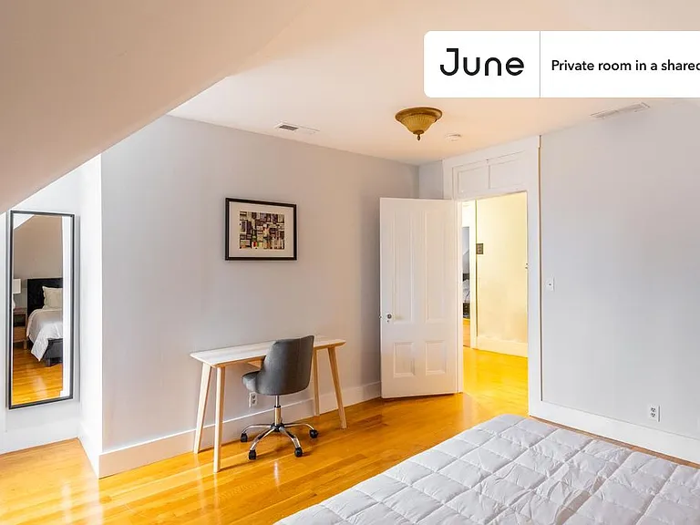 337 Central St #C — Photo 3