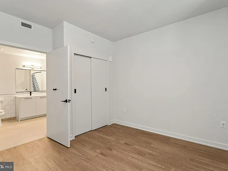 1625 Eckington Pl NE #515 — Photo 17
