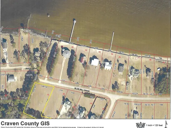 108 Longview Ct, Havelock, NC 28532