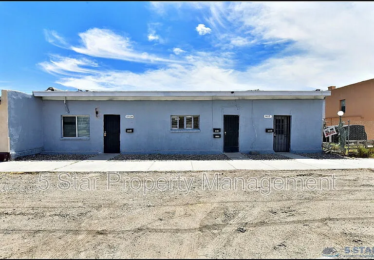 1908A Olive Ave — Photo 2