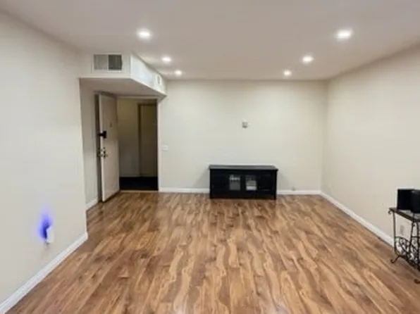 5400 Lindley Ave Unit 105, Encino, CA 91316