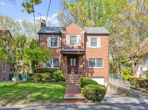 86-49 Dunton Street image 2 of 29