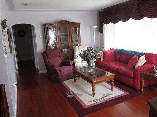 5th image of 6249 Dartmouth Ave N