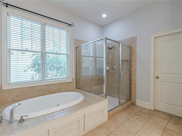 1645 Woodward Way — Photo 26