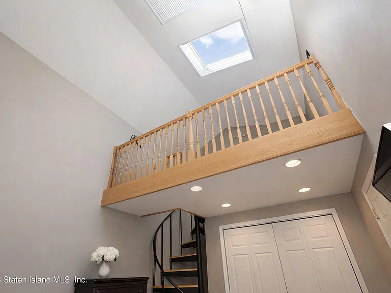 10 Pratt Ct — Photo 7