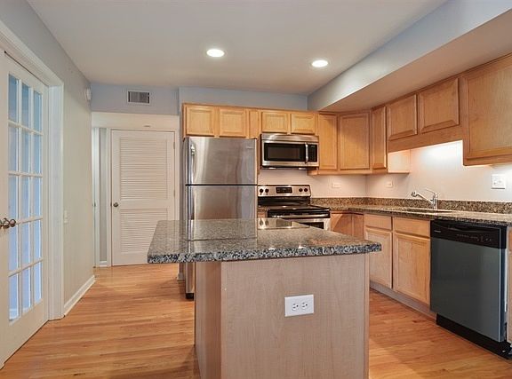 2nd image of 600 W Russell St APT 210
