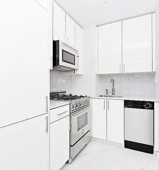 322 W 57th St #29L — Photo 5