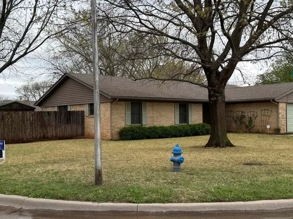 2001 Woodrock Dr, Duncan, OK 73533