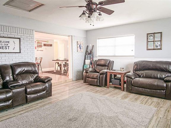 3rd image of 509 Circle Dr