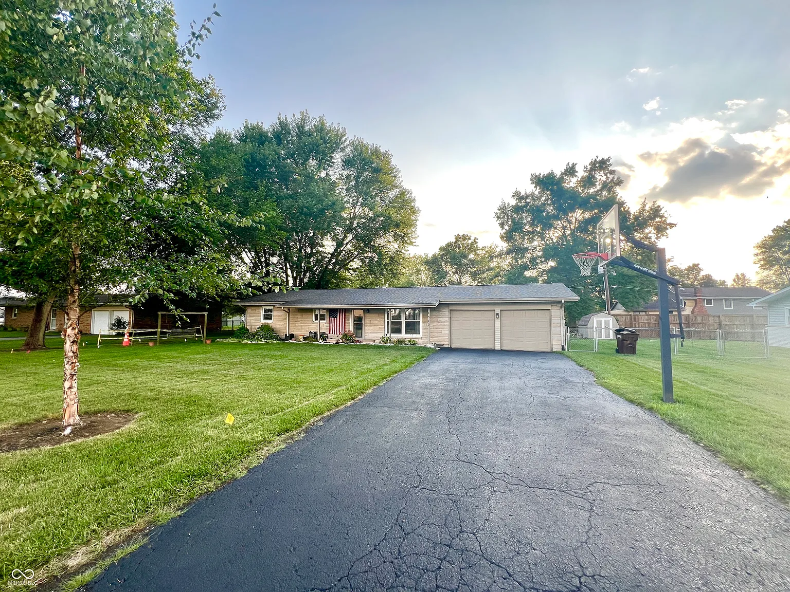 4370 N 200 W photo 1