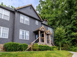 1440 William Holt Blvd, Sevierville, TN 37862