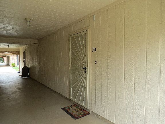 3rd image of 1500 Evergreen Ave #Ut-14