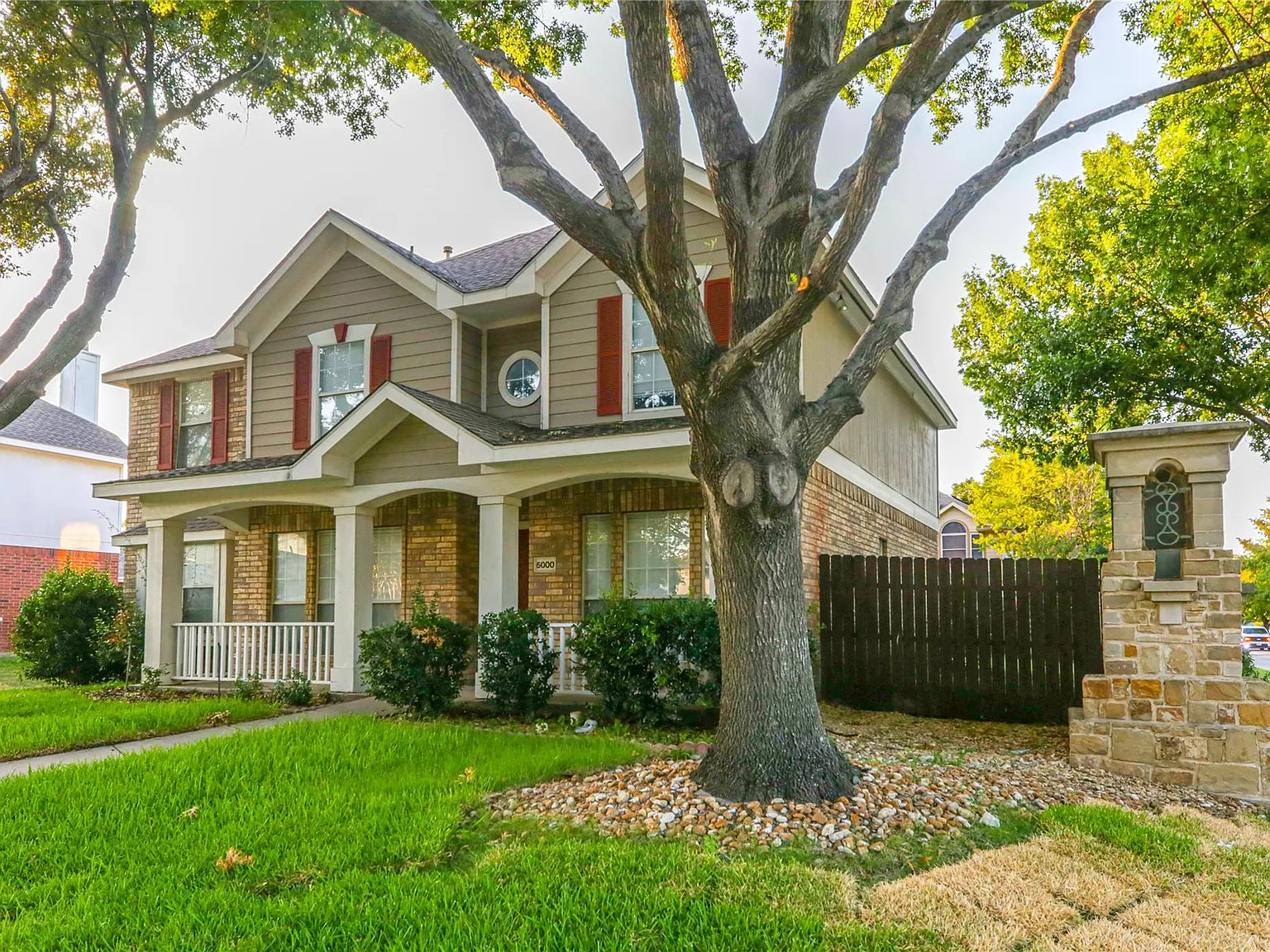 4 bed, 2732 sqft, $2,700 — Photo 2