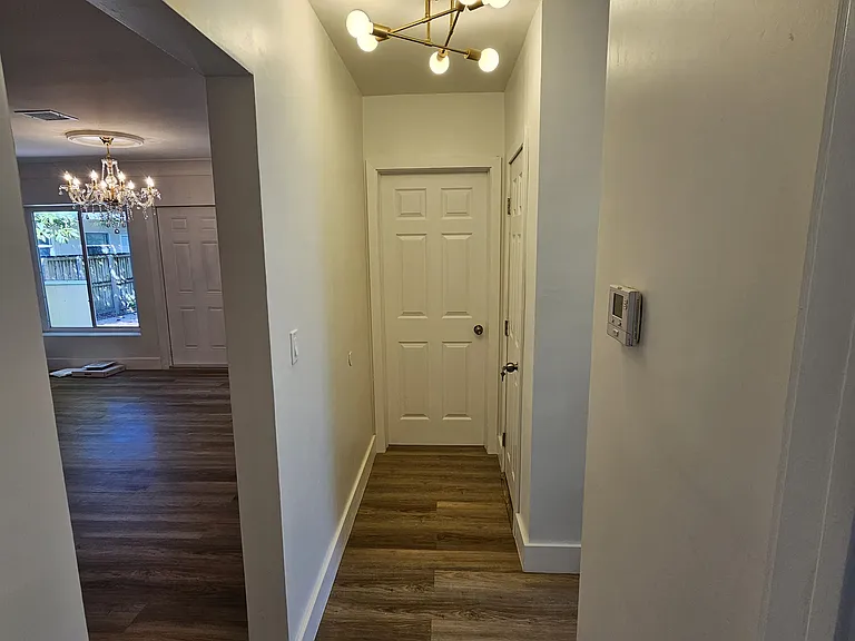 1915 Normandy Dr — Photo 11