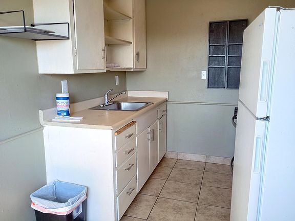 2nd image of 1702 Rumrill Blvd #C