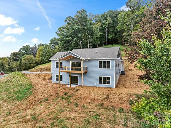 3rd image of 210 Aster Ridge Dr