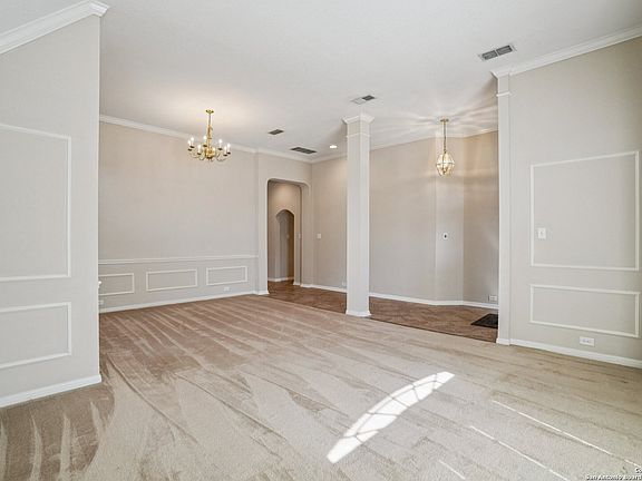 5th image of 9403 Oakwood