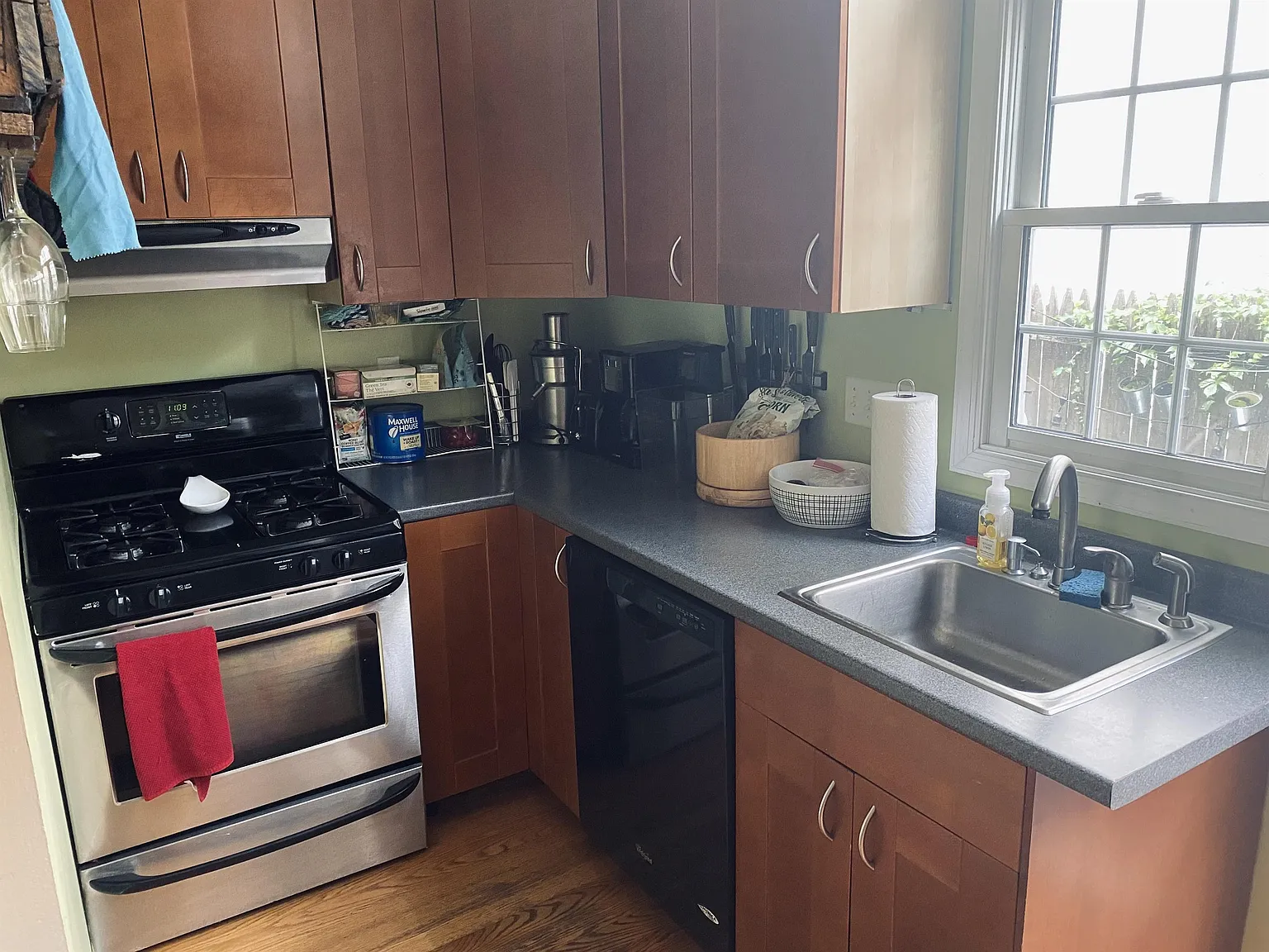 734 North Taylor Street - 1 — Photo 4