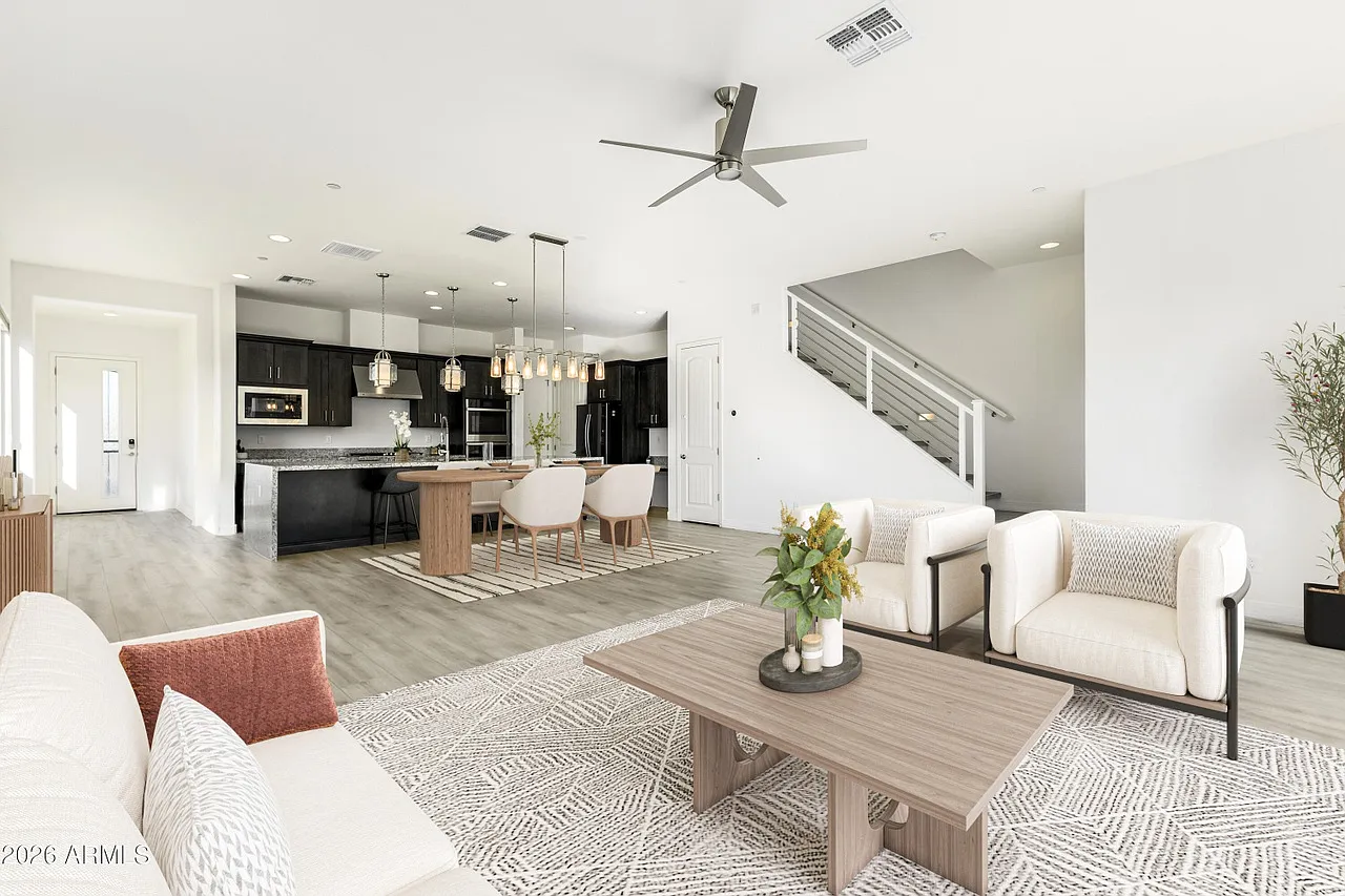3 bed, 2379 sqft, $4,150 — Photo 3