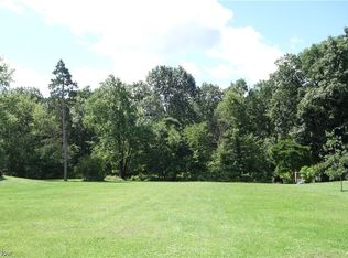 Lester Rd, Akron, OH 44319