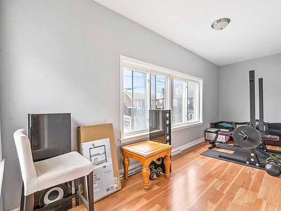 5th image of 62 Park Ave Unit 1