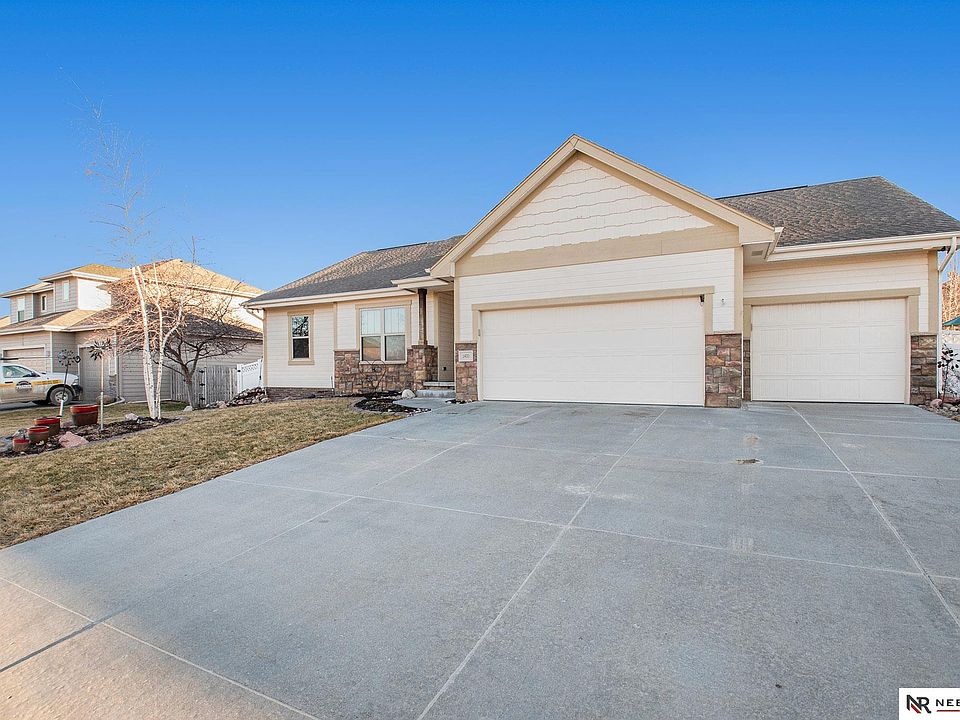 1st image of 1431 Hardwood Dr