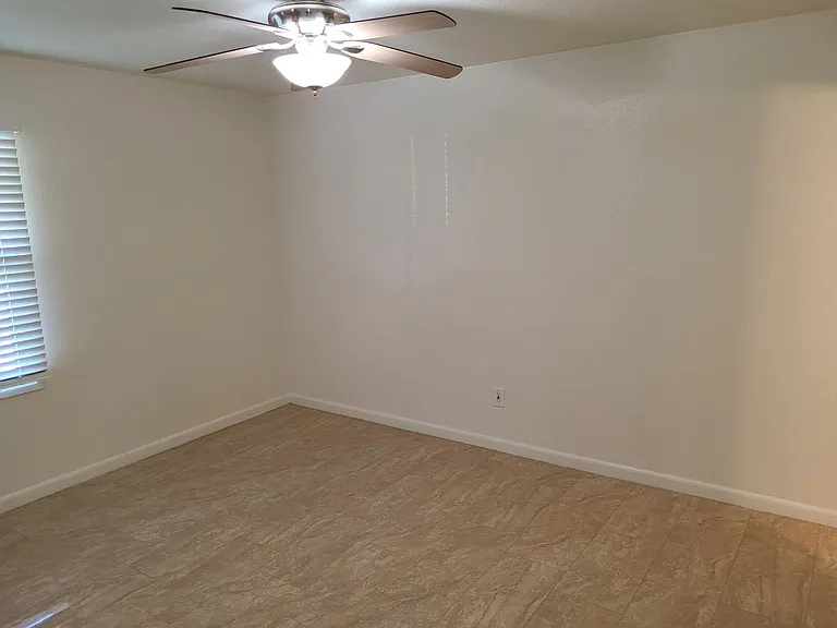 851 Taft Ave — Photo 24