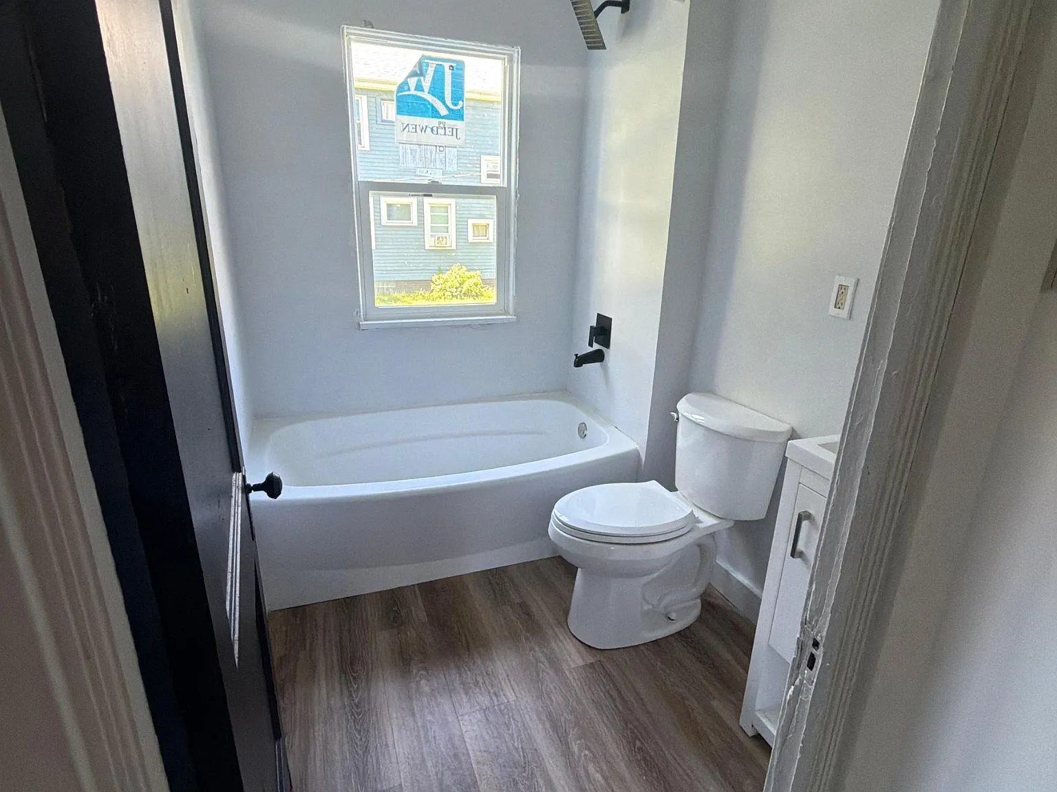 2 bed, $1,000 — Photo 2