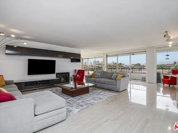 339 N Palm Dr APT 601, Beverly Hills, CA 90210