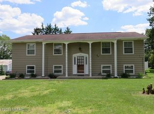 157 E Colon Rd, Coldwater, MI 49036