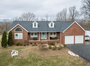 200 John Richard Ln, Hawesville, KY 42348