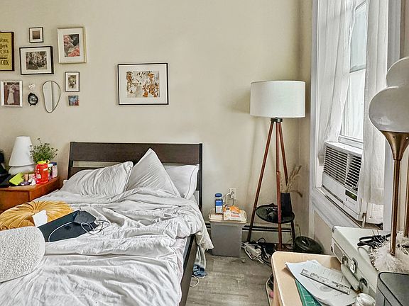 4th image of 1104 Putnam Ave APT 1
