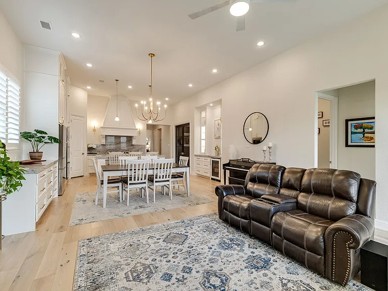 971 Gladewater Dr — Photo 10