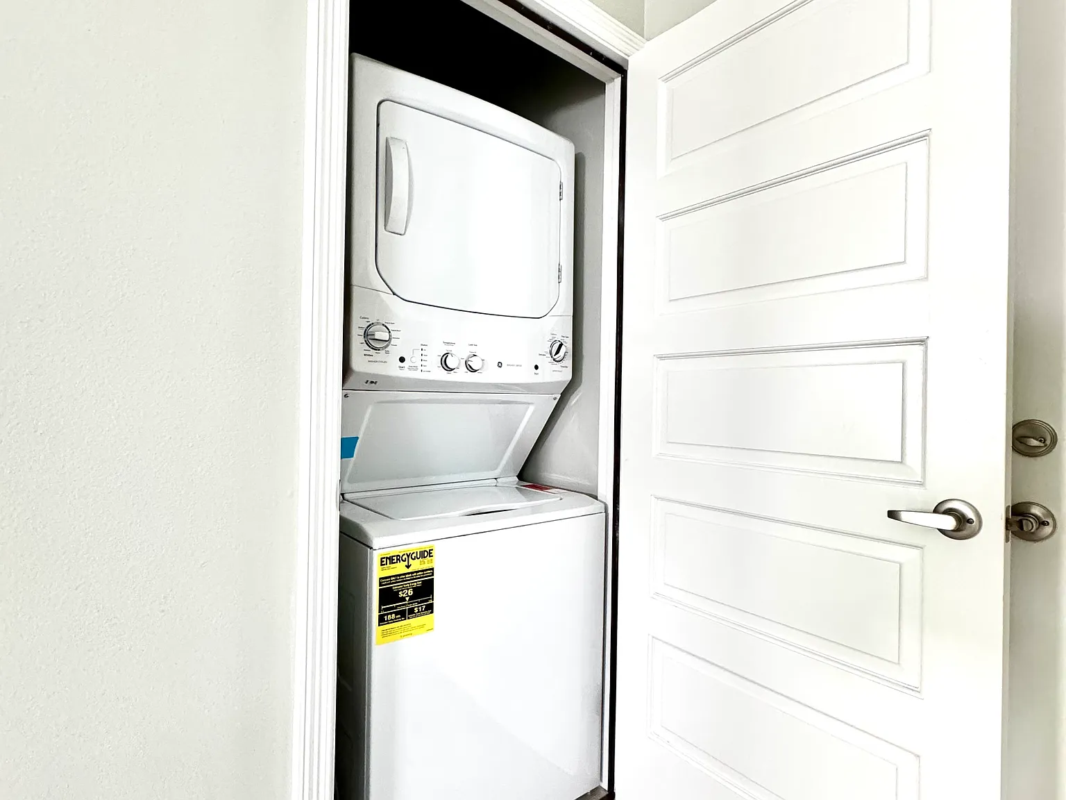 1 bed, 672 sqft, $975 — Photo 4