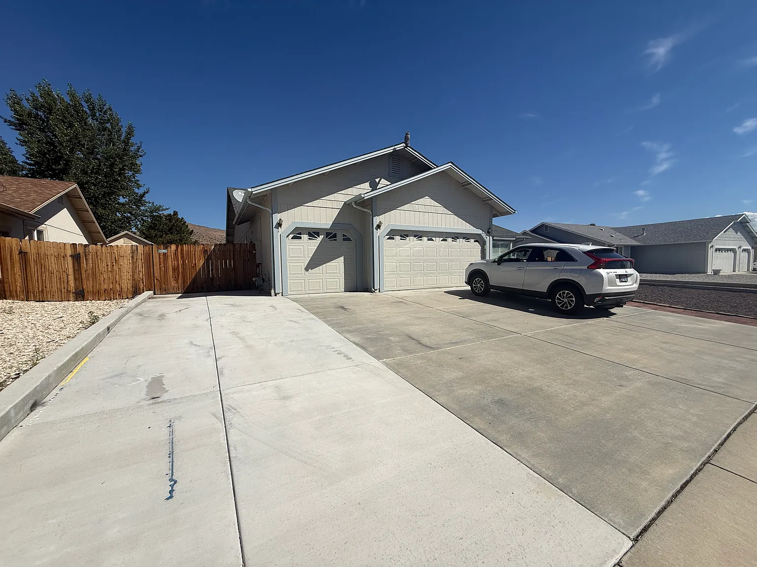 5 bed, 2678 sqft, $3,500 — Photo 2
