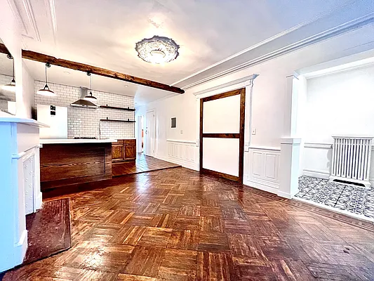 Rented by Compass | media 14