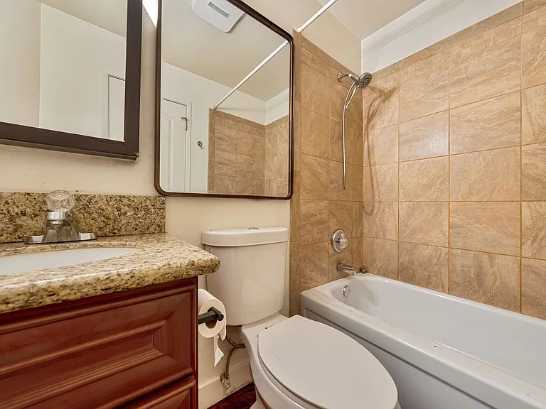 7424 Franklin Blvd #3 — Photo 19
