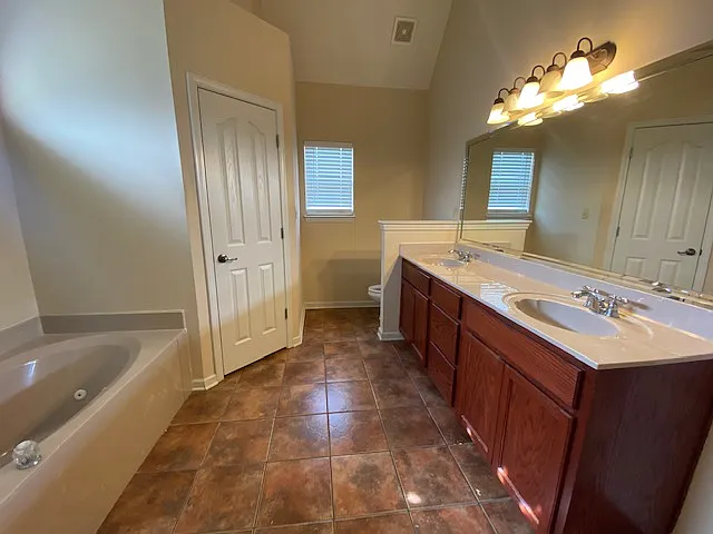 6098 Ravenwood Lake Dr E — Photo 21