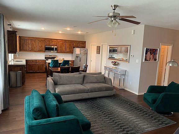3rd image of 10013 Tulare Ln