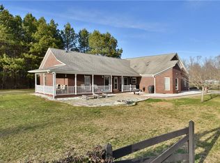 335 Tippy Ln, Clemmons, NC 27012