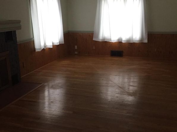 720 S Cochran Ave, Charlotte, MI 48813