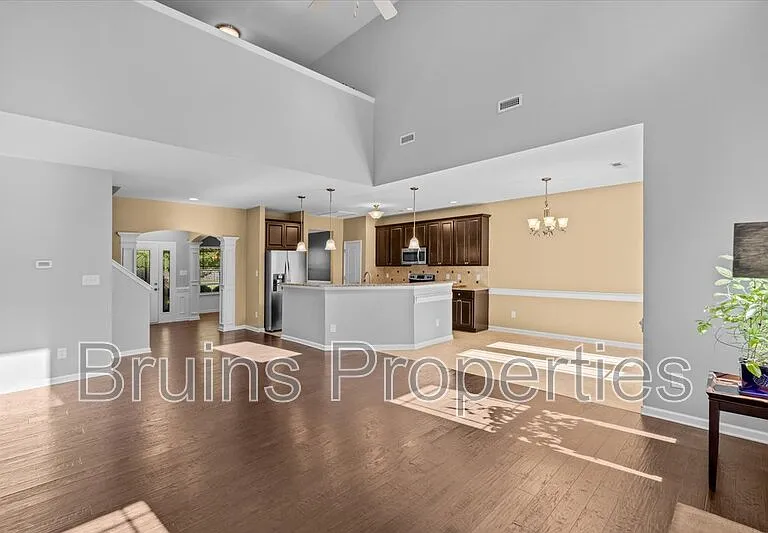 1814 Castle Gate Ct — Photo 5