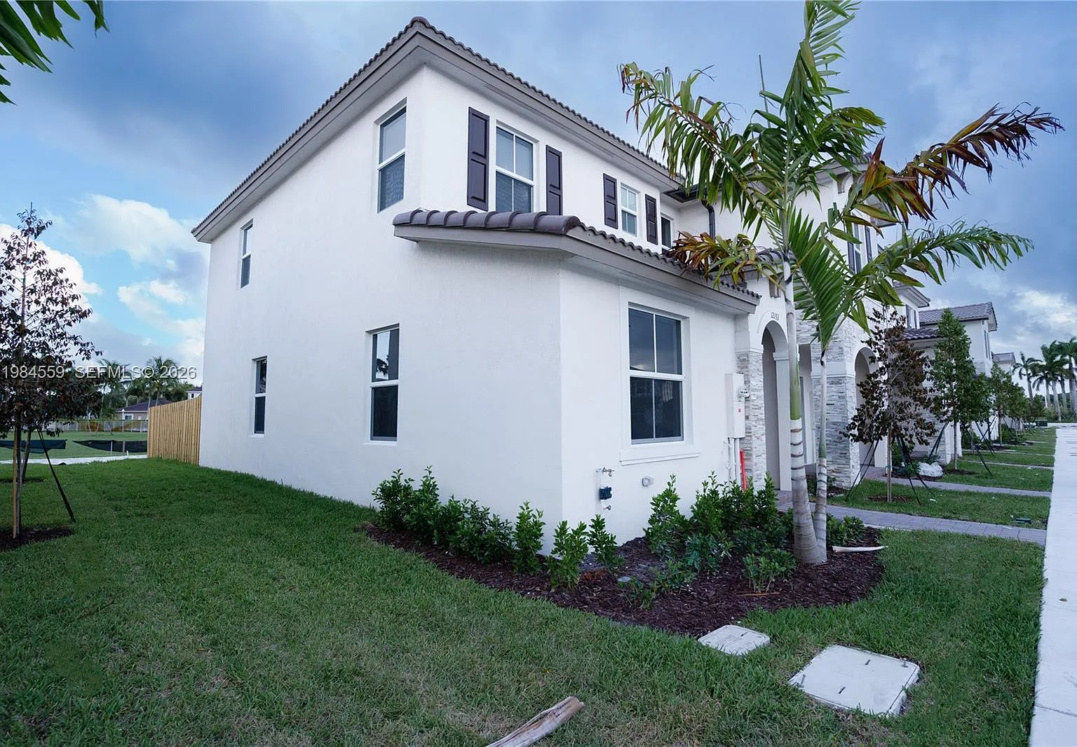 12133 Nw 23rd Ct - 12133 Nw 23rd Ct Miami, Fl 33167 — Photo 2