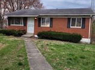1811 Edgewood Dr, Charlestown, IN 47111