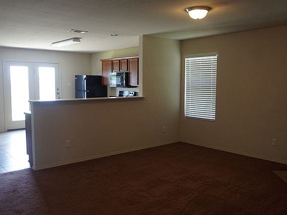 3rd image of 432 Sandy Creek Dr